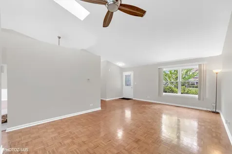 74 Bedford Road Mundelein IL 60060
