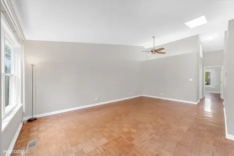 74 Bedford Road Mundelein IL 60060