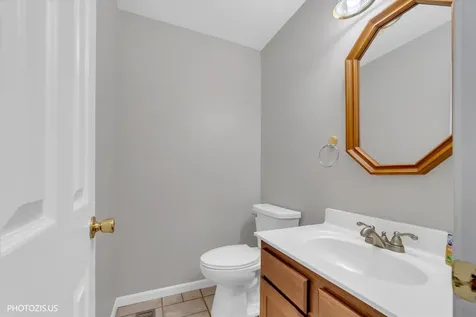 74 Bedford Road Mundelein IL 60060