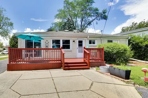 1081 Wilson Drive Des Plaines IL 60016