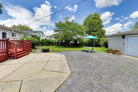 1081 Wilson Drive Des Plaines IL 60016