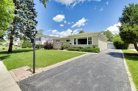 1081 Wilson Drive Des Plaines IL 60016