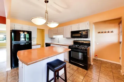 1081 Wilson Drive Des Plaines IL 60016