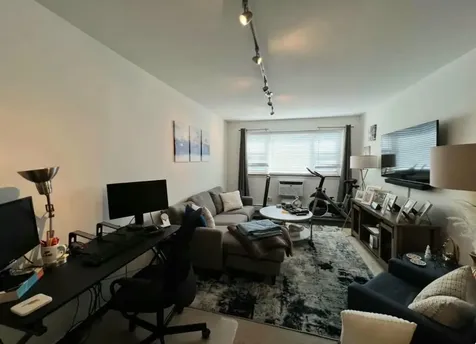 619 West Stratford Place Chicago IL 60657