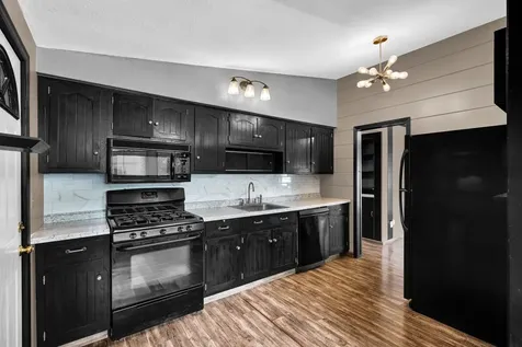 602 Colton Avenue Bloomington IL 61701
