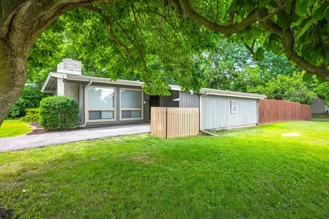 602 Colton Avenue Bloomington IL 61701