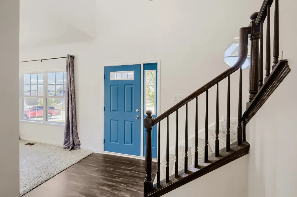 563 Camellia Avenue Aurora IL 60505