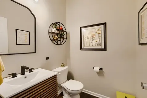 563 Camellia Avenue Aurora IL 60505