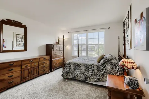 563 Camellia Avenue Aurora IL 60505