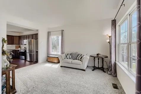563 Camellia Avenue Aurora IL 60505