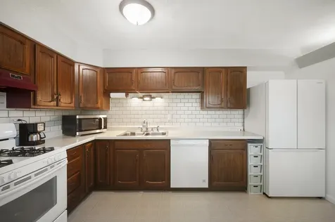114 Mccabe Drive Streamwood IL 60107