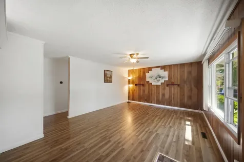 114 Mccabe Drive Streamwood IL 60107