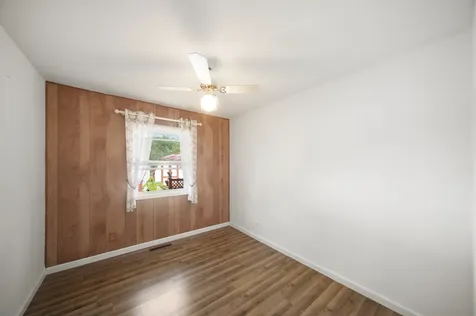 114 Mccabe Drive Streamwood IL 60107