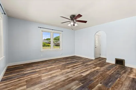 1515 East Elm Street Streator IL 61364