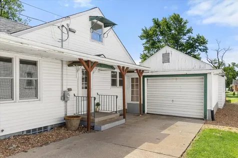 1515 East Elm Street Streator IL 61364