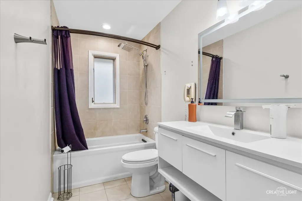 2270 Sans Souci Drive Aurora IL 60506