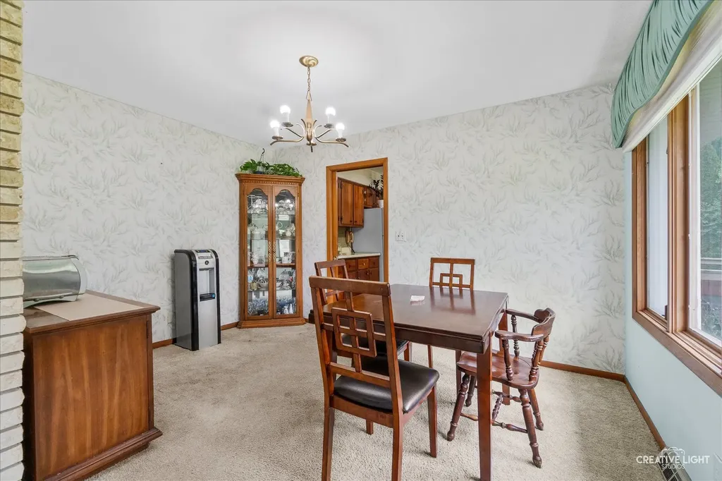 2270 Sans Souci Drive Aurora IL 60506