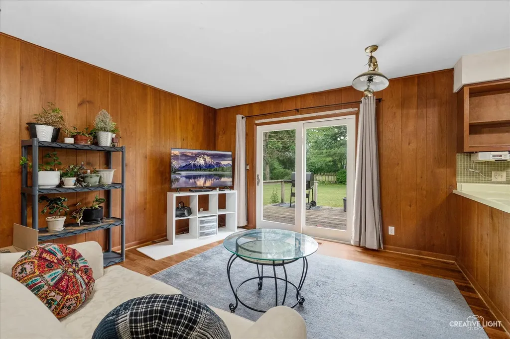 2270 Sans Souci Drive Aurora IL 60506