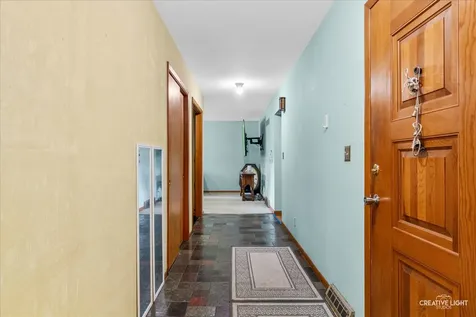 2270 Sans Souci Drive Aurora IL 60506