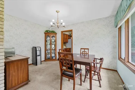 2270 Sans Souci Drive Aurora IL 60506