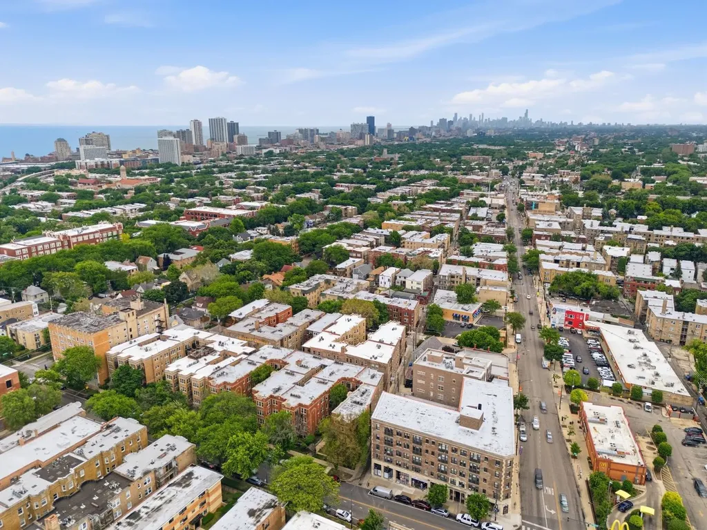 1634 West Columbia Avenue Chicago IL 60626