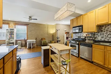 1634 West Columbia Avenue Chicago IL 60626