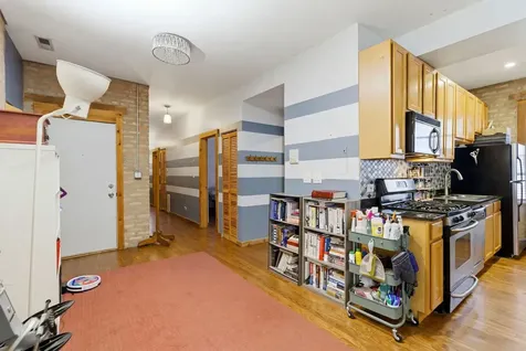 1634 West Columbia Avenue Chicago IL 60626