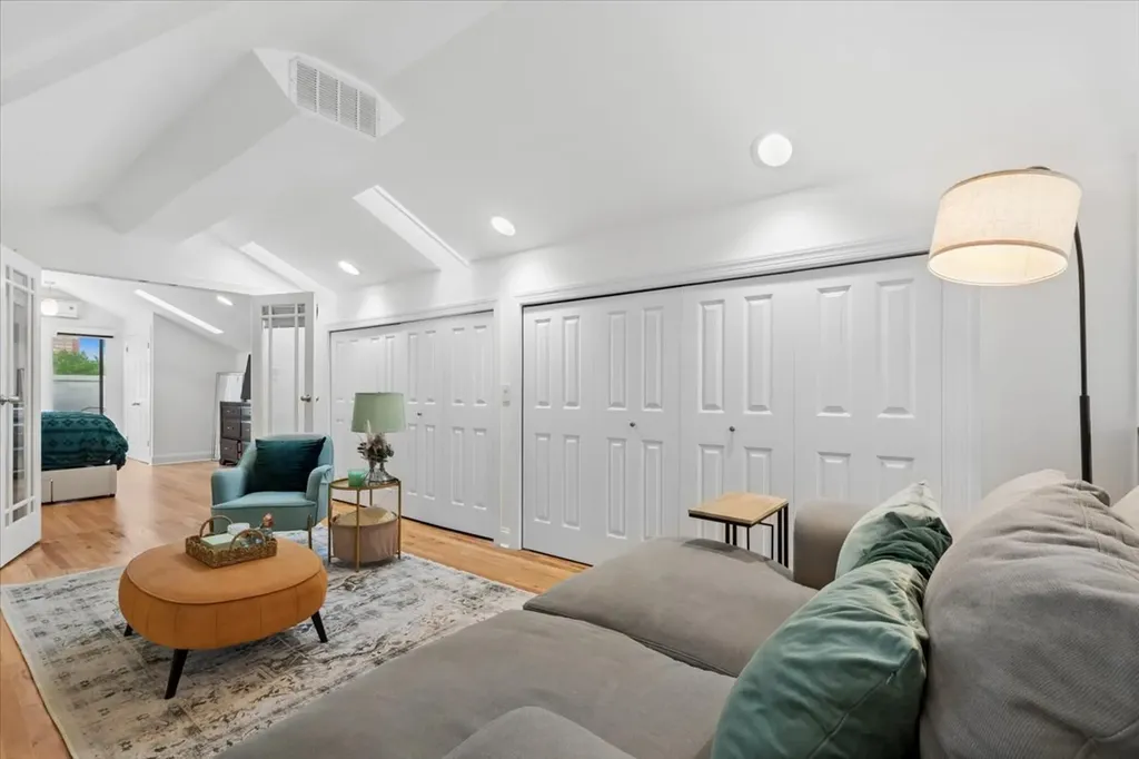 867 North Paulina Street Chicago IL 60622