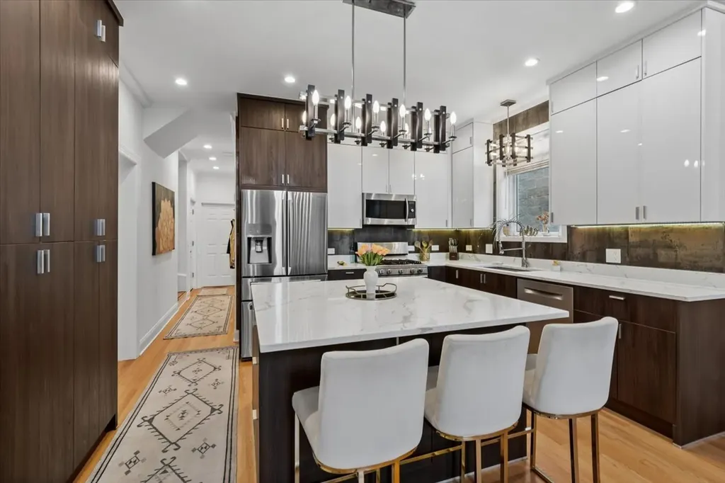867 North Paulina Street Chicago IL 60622
