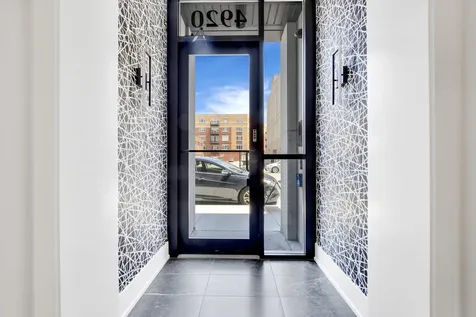 4920 North Lincoln Avenue Chicago IL 60625