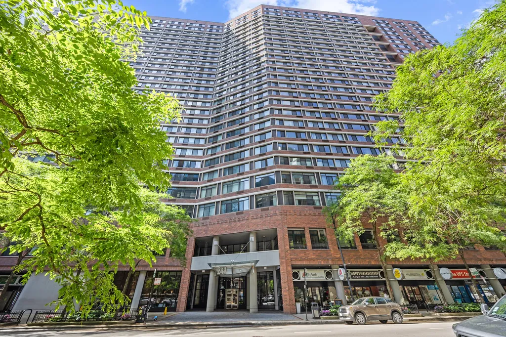 211 East Ohio Street Chicago IL 60611