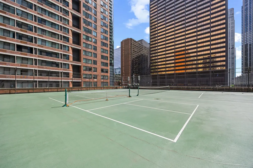 211 East Ohio Street Chicago IL 60611