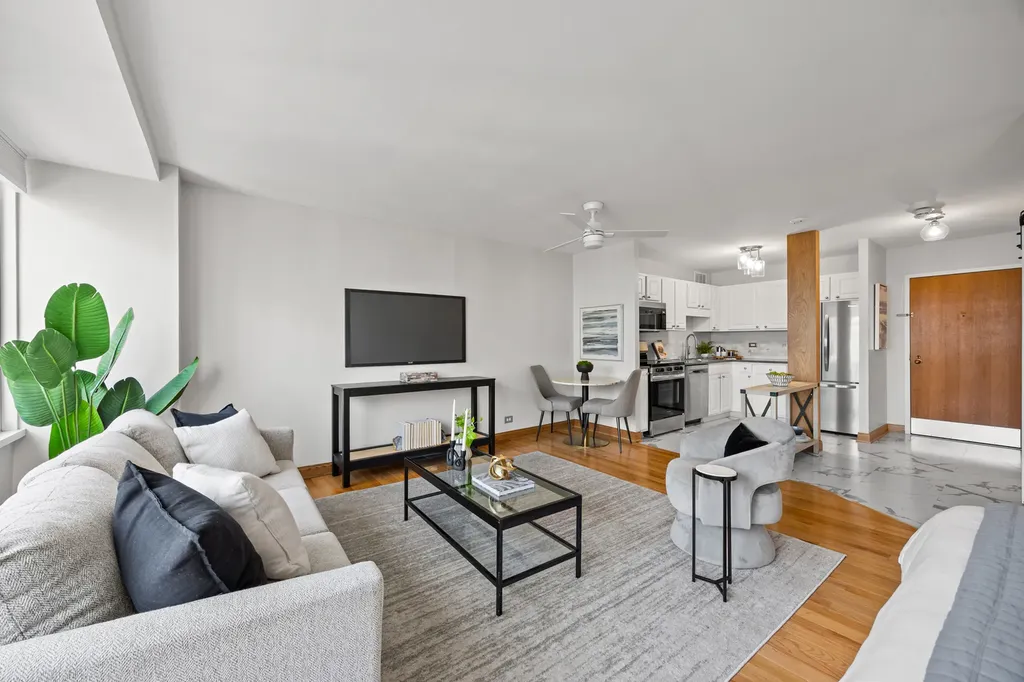 211 East Ohio Street Chicago IL 60611