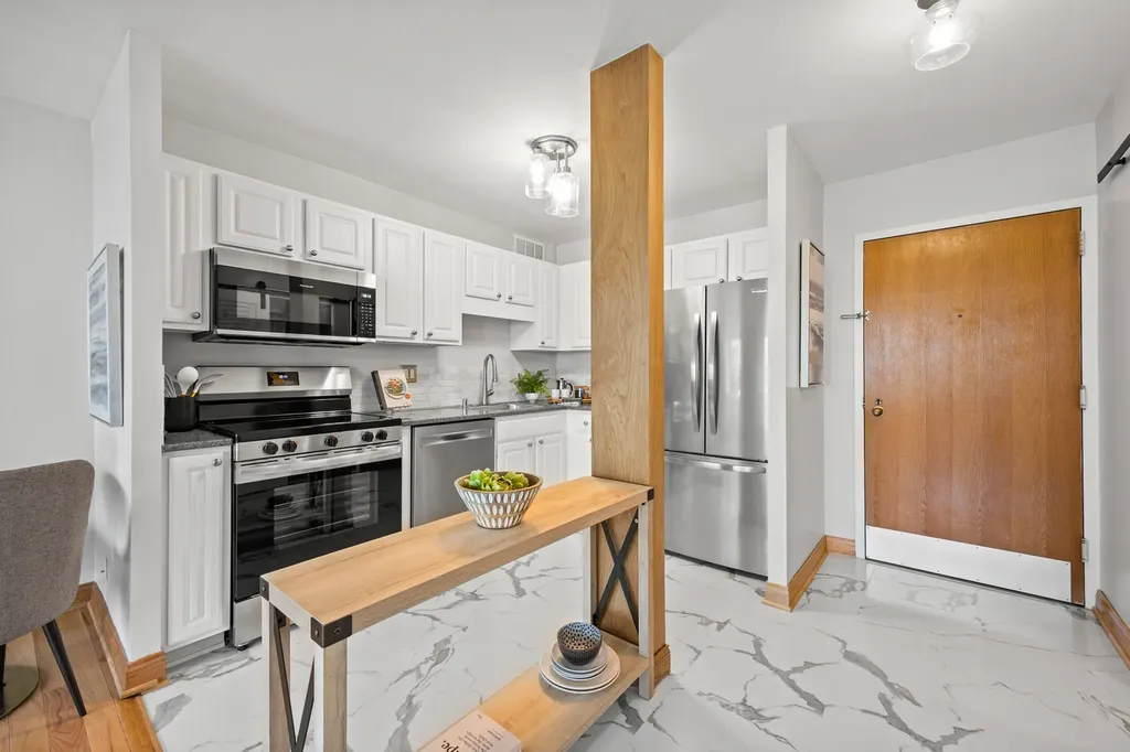 211 East Ohio Street Chicago IL 60611