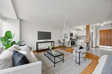 211 East Ohio Street Chicago IL 60611