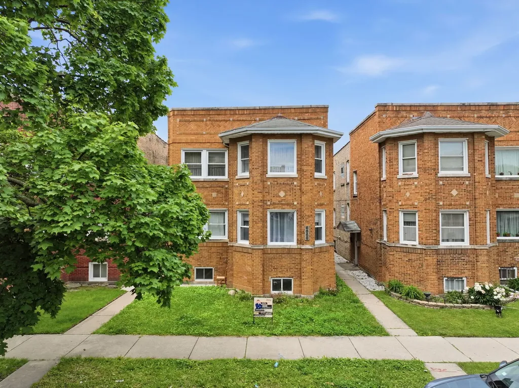 6066 North Albany Avenue Chicago IL 60659