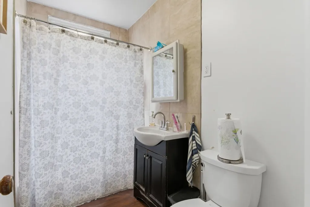 6066 North Albany Avenue Chicago IL 60659