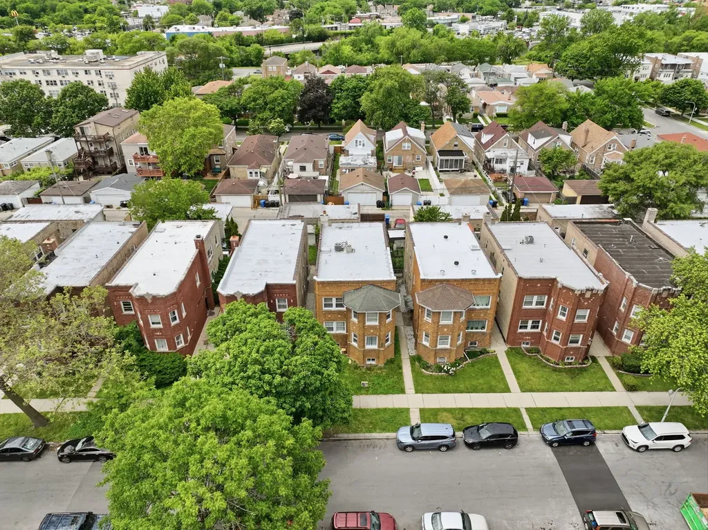 6066 North Albany Avenue Chicago IL 60659