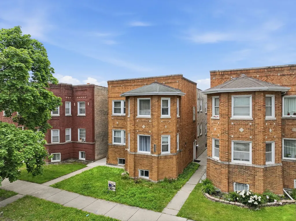 6066 North Albany Avenue Chicago IL 60659
