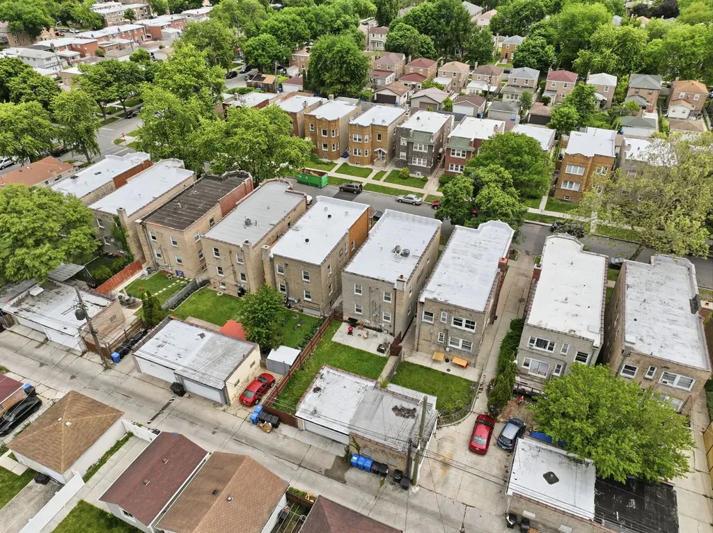 6066 North Albany Avenue Chicago IL 60659