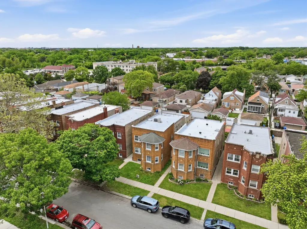 6066 North Albany Avenue Chicago IL 60659
