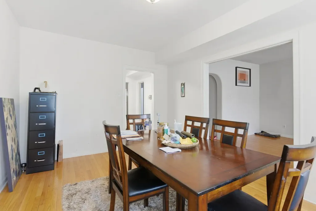 6066 North Albany Avenue Chicago IL 60659