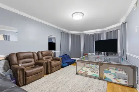 6066 North Albany Avenue Chicago IL 60659