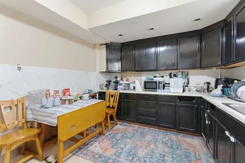 6066 North Albany Avenue Chicago IL 60659