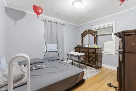 6066 North Albany Avenue Chicago IL 60659