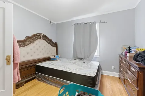 6066 North Albany Avenue Chicago IL 60659