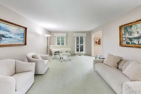 3627 Pebble Beach Road Northbrook IL 60062