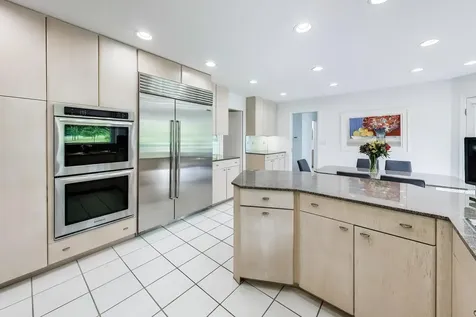 3627 Pebble Beach Road Northbrook IL 60062