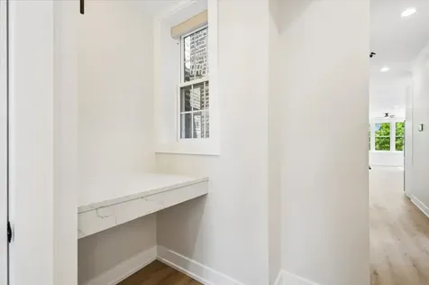 1542 West Rosemont Avenue Chicago IL 60660