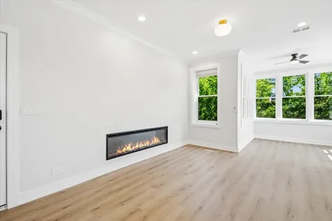 1542 West Rosemont Avenue Chicago IL 60660